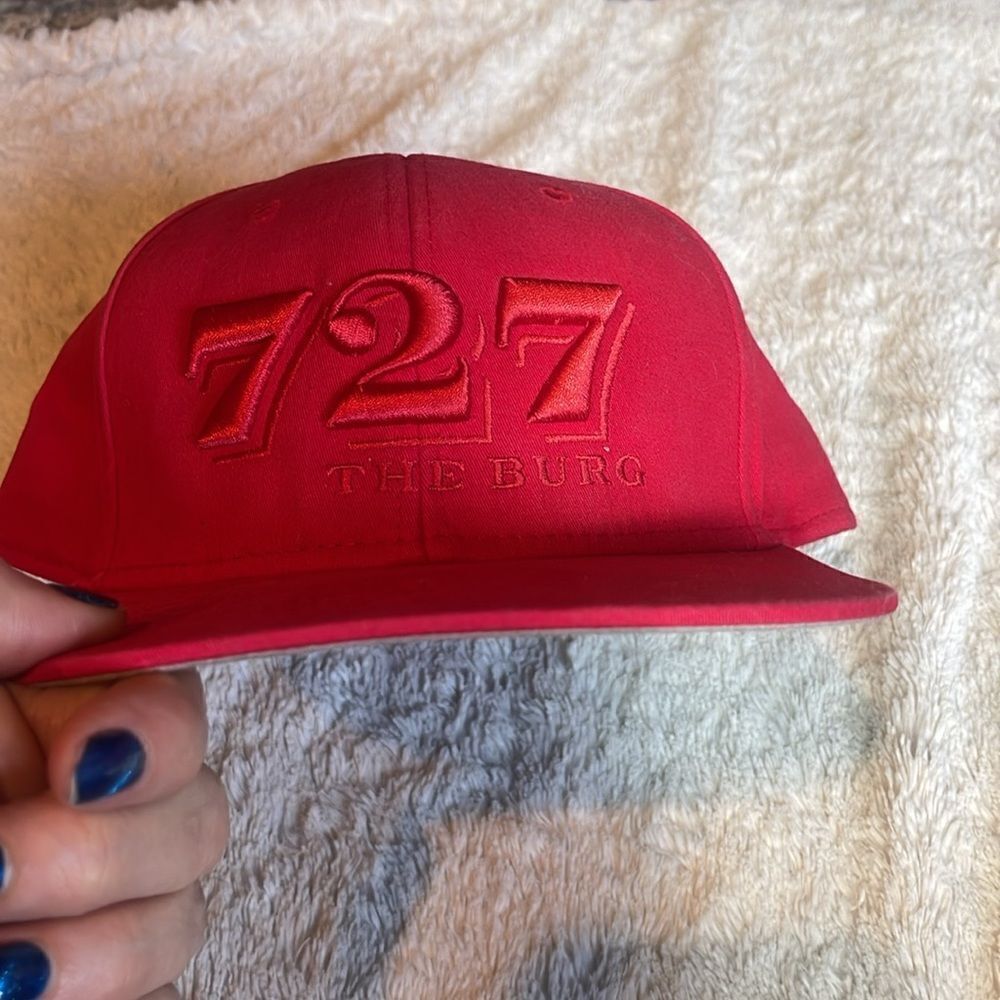 727 The burg hat - Picture 3 of 6